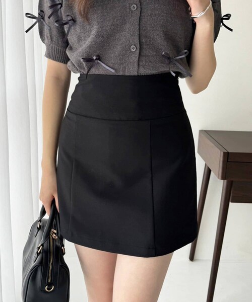 one after another NICE CLAUP（ワンアフターアナザーナイスクラップ）の「バッグレースアップミニスカート（スカート・レディース・オフホワイト/ホワイト系その他/インディゴブルー/ブラック・FREE）」の3枚目の写真