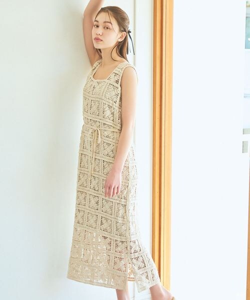 mysty woman（ミスティウーマン）の「クロシェロングノースリワンピ