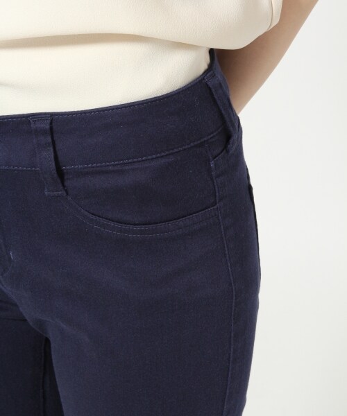 LEPSIM（レプシィム）の「【伸縮性抜群で穿きやすい！】ストレッチムジスリムクロプドパンツ（パンツ・レディース・オフ05/ブラック09/ベージュ52/イエロー65/グリーン75/ネイビー88・Ｓ/Ｍ/Ｌ）」の11枚目の写真