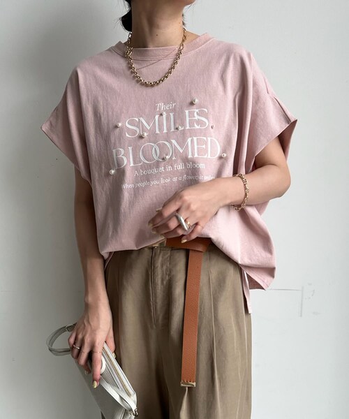 DouDou(ドゥドゥ)の「フロッキープリントロゴパールTEE(Tシャツ/カットソー・レディース・オフホワイト/グレージュ/ピンク/チャコールグレー・F)」の4枚目の写真