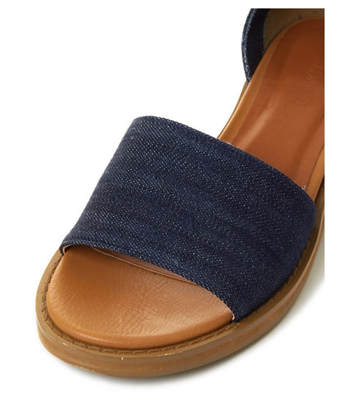 DRWCYS（ドロシーズ）の「スエードアンクルサンダル（シューズ・レディース・ブラック/キャメル/カーキ/インディゴ）」の8枚目の写真