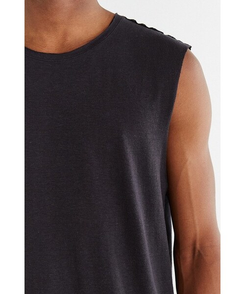 URBAN OUTFITTERS（アーバンアウトフィッターズ）の「Feathers Raw Muscle Tee（Tシャツ/カットソー・メンズ・WHITE/BLACK・M/S/L/XL）」の10枚目の写真