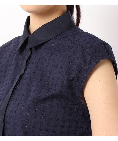 laboratory work(ラボラトリーワーク)の「アイレット刺繍フレンチスリーブブラウス(トップス・レディース・オフホワイト/サックス/ネイビー・M)」の8枚目の写真