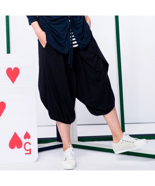 etreの「特殊造型七分褲（パンツ・レディース・黑色・Free）」の2枚目の写真