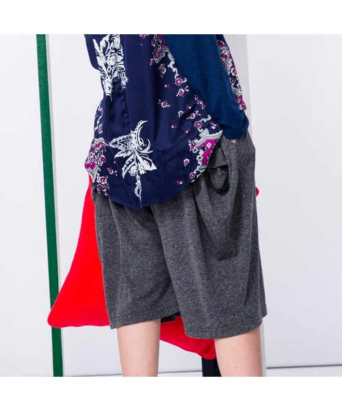 etreの「休閒造型斜邊七分褲（パンツ・レディース・鐵灰(705深灰)・Free）」の2枚目の写真