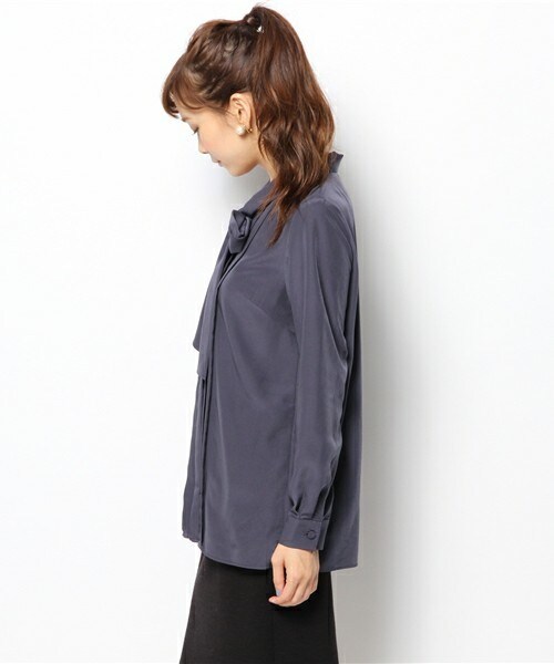 Soareak（ソアリーク）の「ｸﾚｰﾌﾟｻﾃﾝﾎﾞｳﾀｲBL（シャツ/ブラウス・レディース・ホワイト/ネイビー/ライトピンク・MEDIUM）」の5枚目の写真