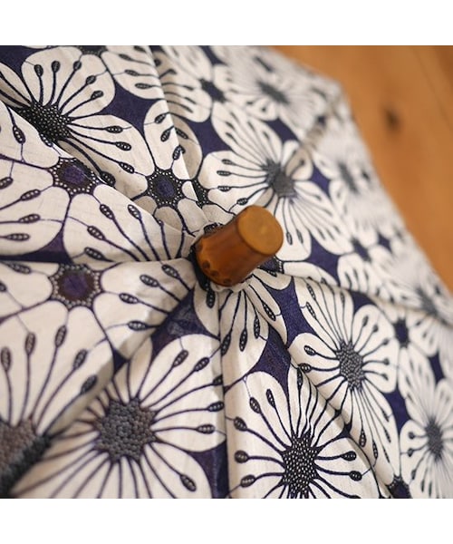 Madu（マディ）の「日傘 レトロフラワー ネイビー 折りたたみ傘（インテリア・その他・親骨の長さ約47cm）」の2枚目の写真