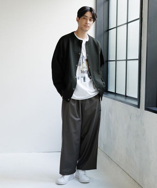 LAKOLE(ラコレ)の「TRワイドイージーパンツ(パンツ・チャコール18/ブラック19/グリーン70・S/M/L)」の3枚目の写真