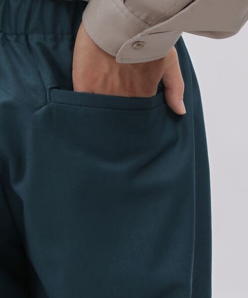 LAKOLE(ラコレ)の「TRワイドイージーパンツ(パンツ・チャコール18/ブラック19/グリーン70・S/M/L)」の20枚目の写真