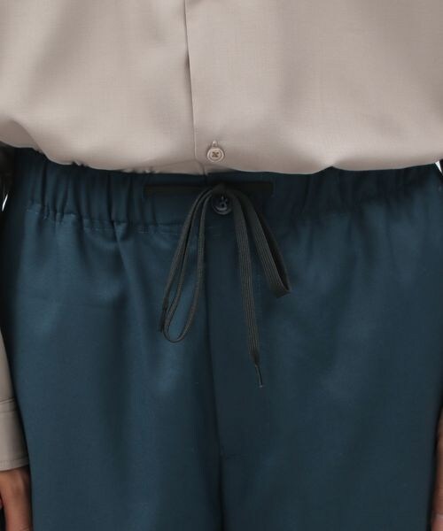 LAKOLE(ラコレ)の「TRワイドイージーパンツ(パンツ・チャコール18/ブラック19/グリーン70・S/M/L)」の16枚目の写真