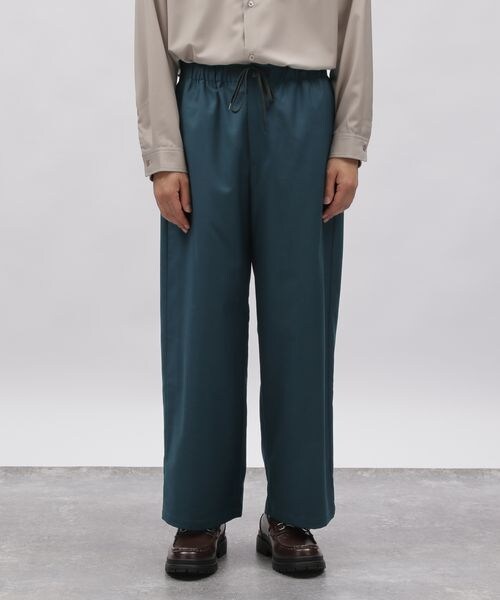 LAKOLE(ラコレ)の「TRワイドイージーパンツ(パンツ・チャコール18/ブラック19/グリーン70・S/M/L)」の13枚目の写真