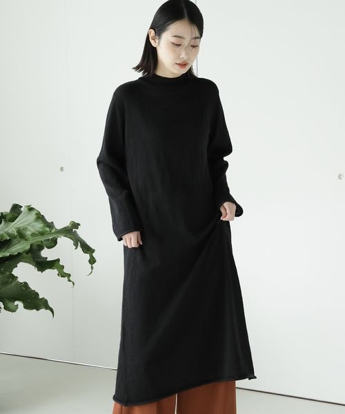 LAKOLE（ラコレ）の「モックネックスラブニットワンピース