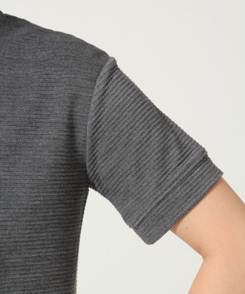 LEPSIM（レプシィム）の「タッククロプドタケプルオーバーＳＳ（トップス・レディース・オフ05/ブラック09/グレー（カタゾメ）15/ダークネイビー89・FREE SIZE）」の13枚目の写真