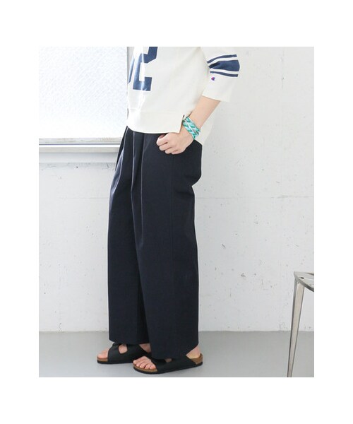 URBAN RESEARCH DOORS（アーバンリサーチドアーズ）の「コットンタックワイドパンツ（パンツ・レディース・BEIGE/NAVY・36/38）」の5枚目の写真