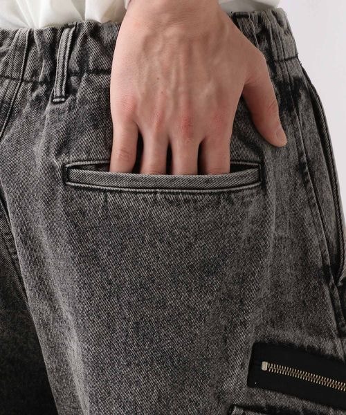 HARE（ハレ）の「2WAY-ZIPカーゴデニムパンツ（）」 - WEAR