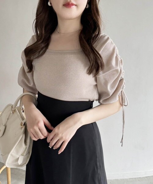 one after another NICE CLAUP（ワンアフターアナザーナイスクラップ）の「ラメカットトップス（Tシャツ/カットソー・レディース・シルバー/ベージュ/ブラック・FREE）」の3枚目の写真