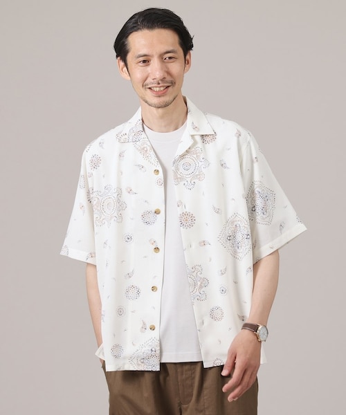 TAKEO KIKUCHI(タケオキクチ)の「ペイズリー紋 オープンカラー シャツ(トップス・メンズ・ベージュ(152)/ブルー(193)・02(M)/03(L)/04(LL))」の1枚目の写真