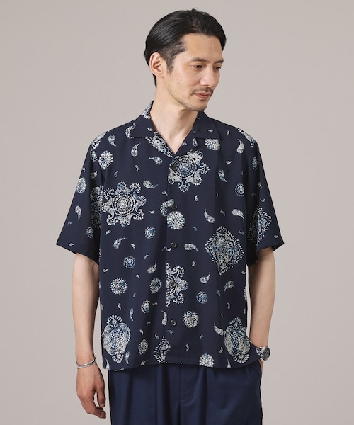 TAKEO KIKUCHI(タケオキクチ)の「ペイズリー紋 オープンカラー シャツ(トップス・メンズ・ベージュ(152)/ブルー(193)・02(M)/03(L)/04(LL))」の2枚目の写真