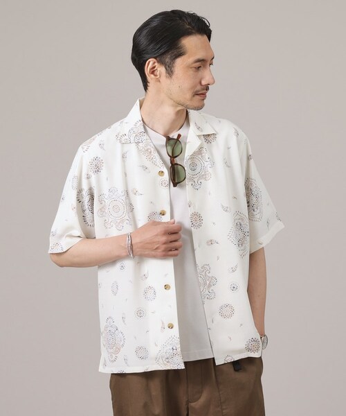 TAKEO KIKUCHI(タケオキクチ)の「ペイズリー紋 オープンカラー シャツ(トップス・メンズ・ベージュ(152)/ブルー(193)・02(M)/03(L)/04(LL))」の4枚目の写真