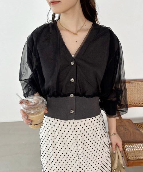 one after another NICE CLAUP（ワンアフターアナザーナイスクラップ）の「チュール重ねサマーニットカーディガン（カーディガン/ボレロ・レディース・アイボリー/ベージュ/グレー/ブラック・FREE）」の2枚目の写真