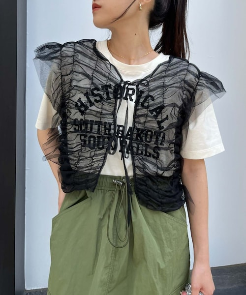 CIAOPANIC TYPY（チャオパニックティピー）の「2WAYシャーリングチュールベスト（ジャケット/アウター・レディース・オフホワイト/サックスブルー/ピンク/グレー/ブラック・ONE）」の2枚目の写真