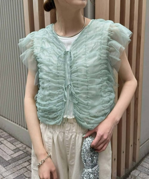 CIAOPANIC TYPY（チャオパニックティピー）の「2WAYシャーリングチュールベスト（ジャケット/アウター・レディース・オフホワイト/サックスブルー/ピンク/グレー/ブラック・ONE）」の4枚目の写真