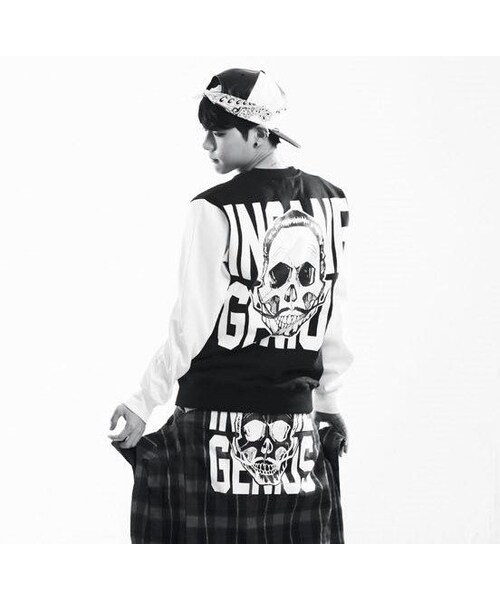 STORES.jp（ストアーズドットジェーピー）の「スカルプリント切り替えスウェット★モノトーン×モード×ストリート★【送料無料】（スウェット・メンズ・その他）」の4枚目の写真