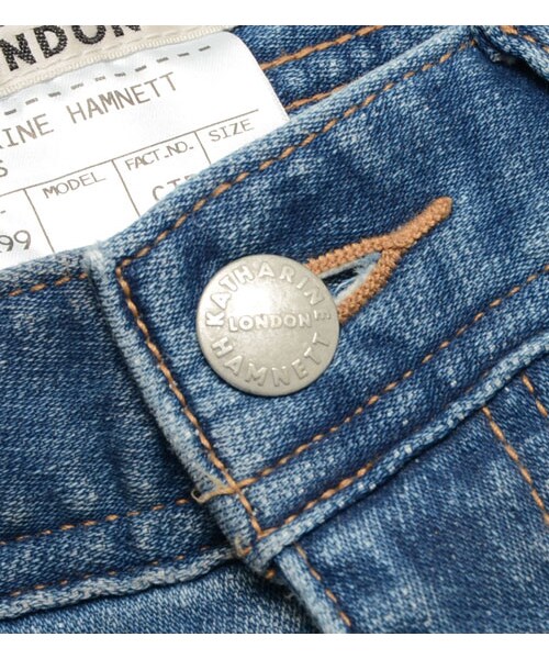 KATHARINE HAMNETT LONDON (キャサリンハムネットロンドン)の「REPAIR JOG DENIM(パンツ・メンズ・ネイビー・S/M/L/XL)」の5枚目の写真