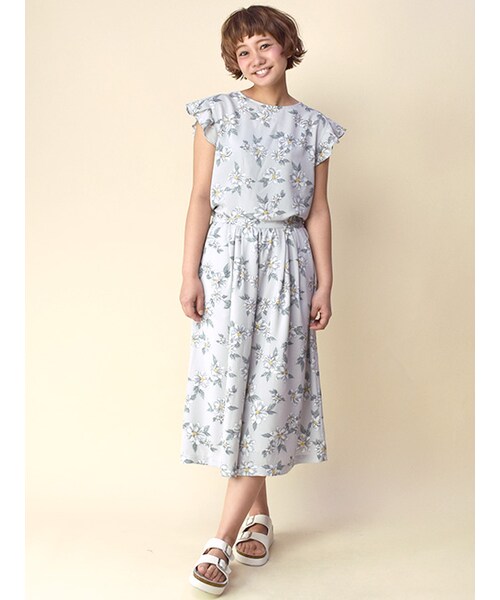 w closet（ダブルクローゼット）の「マーガレット花柄プルオーバー（トップス・レディース・サックス/グレー・FREE）」の10枚目の写真