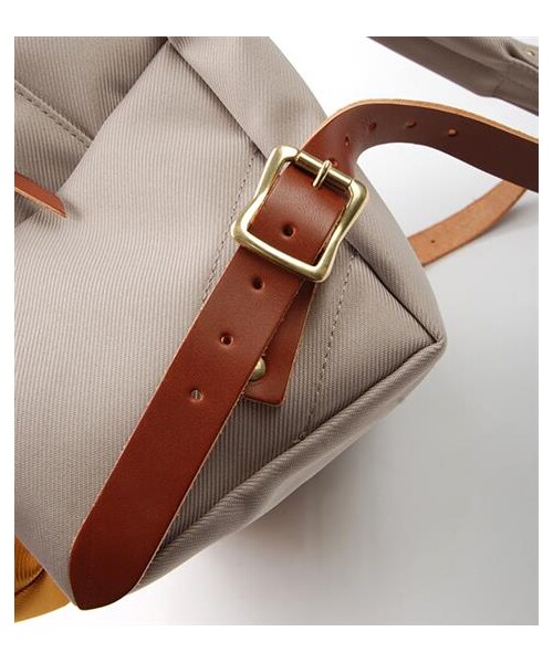 nanamica(ナナミカ)の「Cordura機能面料後背包(その他・メンズ・卡其*黃/白*深藍/深藍*藍・UN)」の6枚目の写真