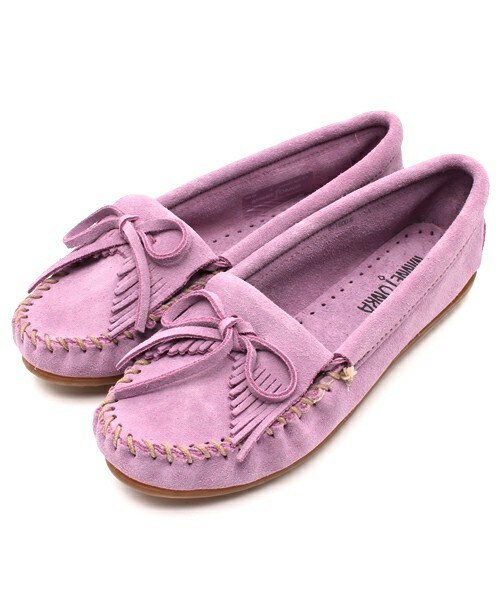 Minnetonka（ミネトンカ）の「【MINNETONKA】キルティースエードモカ　（821600）（モカシン/デッキシューズ・レディース・ブラック/ブラウン/ダークブラウン/ベージュ/ブルー/ネイビー/ライトブルー/パープル/イエロー/ワイン/ブルー系その他/ラベンダー/ライトグレー/ブラウン系その他/グリーン/カーキ/ボルドー・35/36/37/38）」の14枚目の写真
