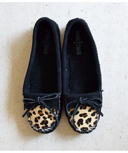 Minnetonka(ミネトンカ)の「【MINNETONKA】レオパードスエードモカ (821602)(パンプス・レディース・ブラック/ブラウン/ベージュ・35/36/37/38)」の1枚目の写真