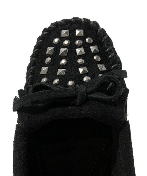 Minnetonka（ミネトンカ）の「ダブルスタッズ モカシン （831622
