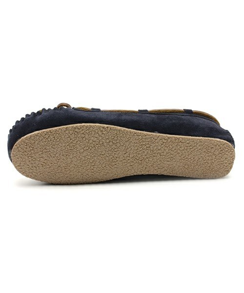 Minnetonka(ミネトンカ)の「【MINNETONKA】CALLY SLIPPER (841637)(モカシン/デッキシューズ・レディース・ベージュ/ネイビー・35/36/37/38)」の4枚目の写真