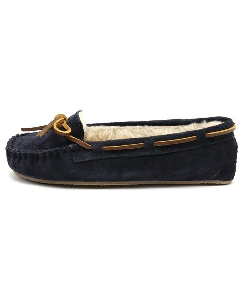 Minnetonka(ミネトンカ)の「【MINNETONKA】CALLY SLIPPER (841637)(モカシン/デッキシューズ・レディース・ベージュ/ネイビー・35/36/37/38)」の3枚目の写真