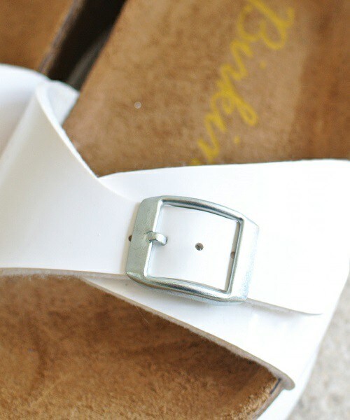 Bridget Birkin(ブリジットバーキン)の「【MORE4月号掲載】ダブルストラップサンダル (552108)(サンダル・レディース・ホワイト/ホワイト系その他/ブラック・SMALL/MEDIUM/LARGE/X-LARGE)」の5枚目の写真