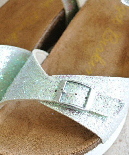 Bridget Birkin(ブリジットバーキン)の「【MORE4月号掲載】ダブルストラップサンダル (552108)(サンダル・レディース・ホワイト/ホワイト系その他/ブラック・SMALL/MEDIUM/LARGE/X-LARGE)」の8枚目の写真