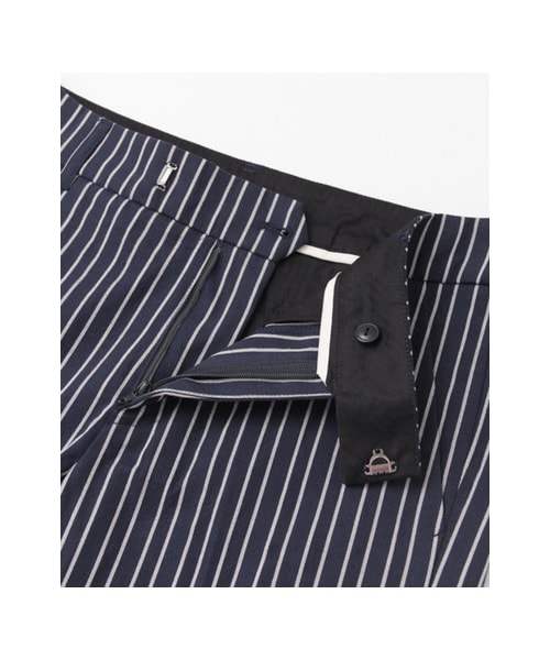 URBAN RESEARCH DOORS（アーバンリサーチドアーズ）の「ドビーストライプテーパードパンツ（パンツ・レディース・IVORY/NAVY・36/38/40）」の8枚目の写真