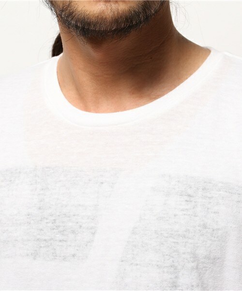 FREDY&GLOSTER（フレディアンドグロスター）の「ステンシル7　Tシャツ（Tシャツ/カットソー・メンズ・ホワイト・SMALL/MEDIUM/LARGE）」の5枚目の写真