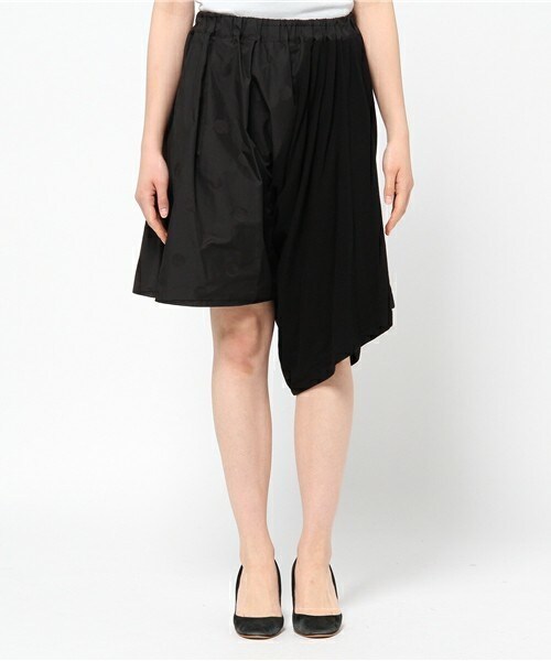 gomme（ゴム）の「タックドレープパンツ（その他パンツ・レディース・ブラック/ネイビー・MEDIUM）」の3枚目の写真