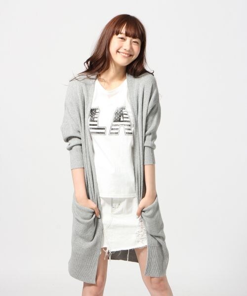 LOWRYS FARM(ローリーズファーム)の「9Gロングカーディガン(トップス・レディース・オフ05/ブラック09/グレー15・M/L)」の3枚目の写真