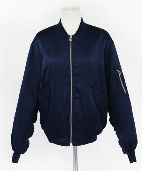 DHOLIC（ディーホリック）の「グロッシーカラーブルゾン（ブルゾン・レディース・アイボリー/ネイビー/グレー/ブラック・FREE）」の4枚目の写真