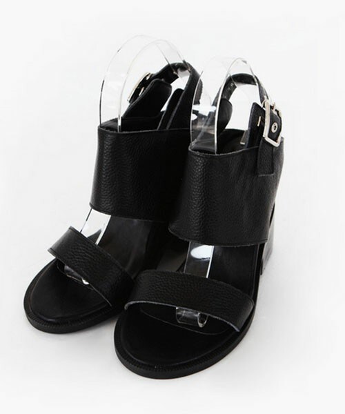 DHOLIC（ディーホリック）の「リアルレザーストラップサンダル（サンダル・レディース・グレー/ホワイト/ブラック・225/230/235/240/245/250）」の3枚目の写真