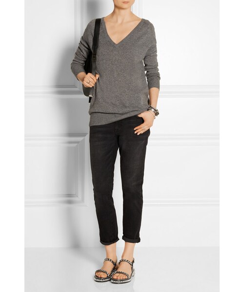 Christian Louboutin（クリスチャンルブタン）の「Christian Louboutin Athossita studded leather sandals（サンダル・レディース・Black・IT40/IT39.5/IT37/IT37.5/IT38/IT36.5/IT41/IT38.5/IT40.5/IT36/IT39）」の4枚目の写真