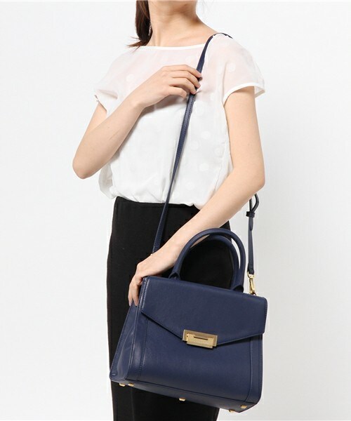 FLYNN（フリン）の「FLYNN 『CLARKE』ハンドバッグ（ハンドバッグ・レディース・ネイビー/ブラック・FREE）」の17枚目の写真