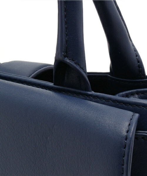 FLYNN（フリン）の「FLYNN 『CLARKE』ハンドバッグ（ハンドバッグ・レディース・ネイビー/ブラック・FREE）」の7枚目の写真