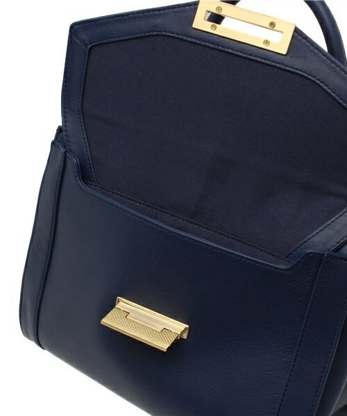 FLYNN（フリン）の「FLYNN 『CLARKE』ハンドバッグ（ハンドバッグ・レディース・ネイビー/ブラック・FREE）」の11枚目の写真