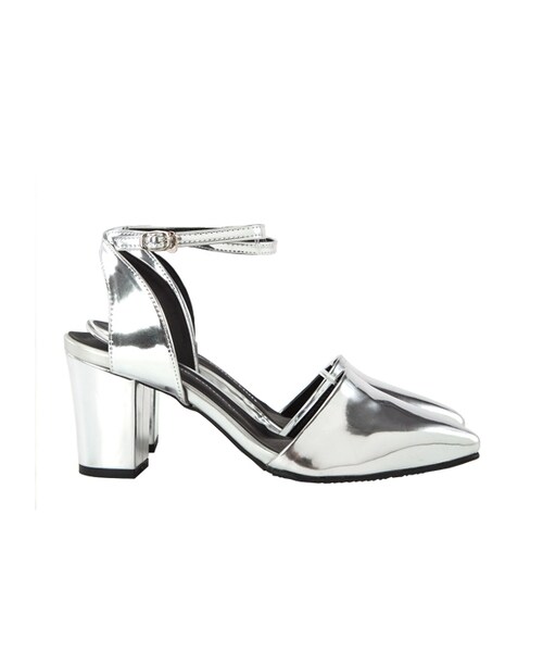 gracegift（グレースギフト）の「韓國尖頭繞踝低跟涼鞋（その他・レディース・白/黑/銀・35/36/37/38/39/40）」の22枚目の写真