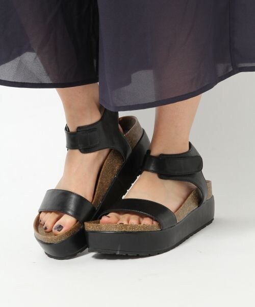 Heather（ヘザー）の「【先行予約】コンフォートサンダル（シューズ・レディース・ホワイト　05/ブラック　09・Ｍ(23.5)/Ｌ(24.5)）」の2枚目の写真