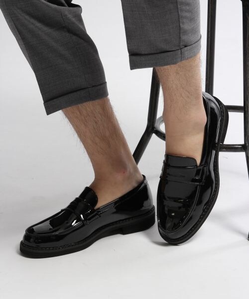 HARE（ハレ）の「エナメルローファー（シューズ・メンズ・ブラック09・Ｍ/Ｌ）」の2枚目の写真